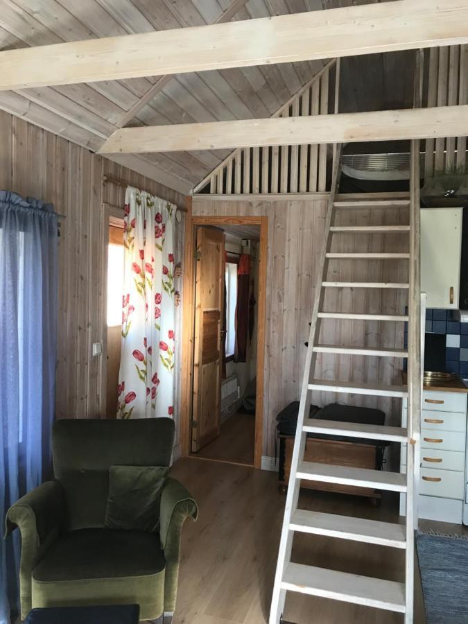 Trevlig Stuga Pa Landet, Centralt 8Km Fran Centrum Eskilstuna Esterno foto